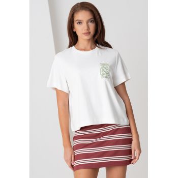 Tricou cu detaliu brodat