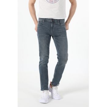Blugi slim fit cu talie joasa