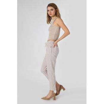 Pantaloni in dungi cu snur in talie