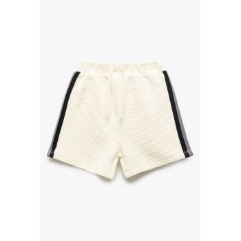 Pantaloni scurti cu snur si benzi laterale contrastante