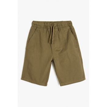 Pantaloni scurti din bumbac cu snur in talie si model uni