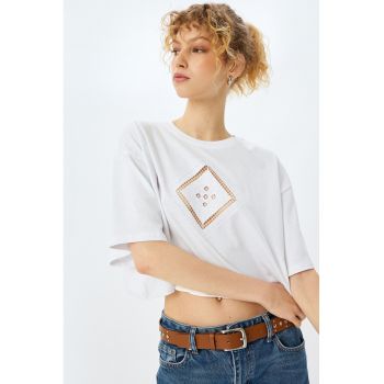 Tricou crop supradimensionat cu decupaj pe piept