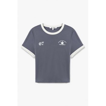 Tricou cu decolteu la baza gatului