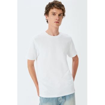 Tricou uni cu decolteu la baza gatului