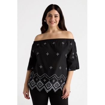 Bluza cu imprimeu si decolteu pe umeri
