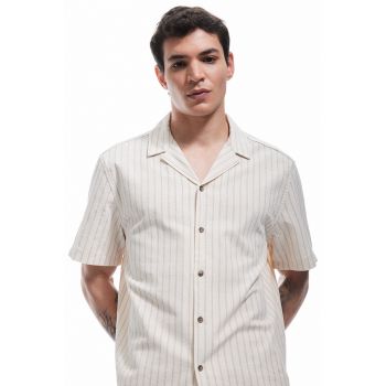 Camasa regular fit cu model in dungi