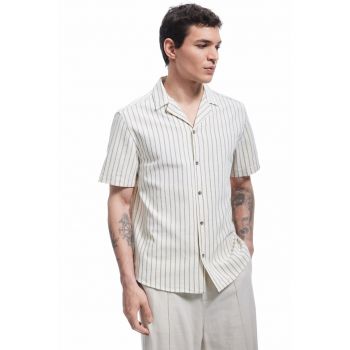 Camasa regular fit cu model in dungi