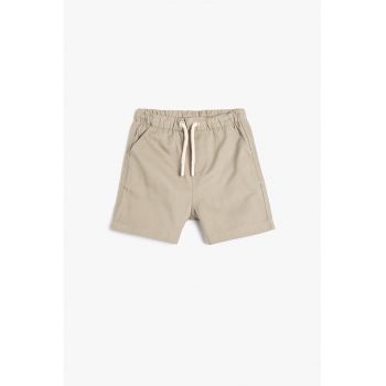 Pantaloni scurti cu snur si buzunare oblice