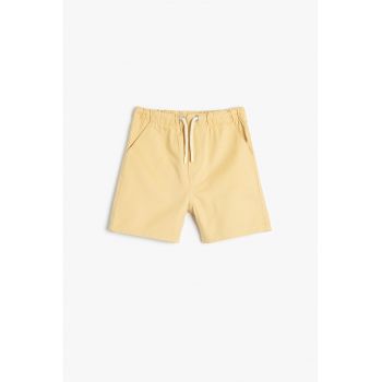 Pantaloni scurti cu snur si buzunare oblice