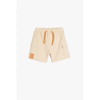 Pantaloni scurti cu snururi de ajustare