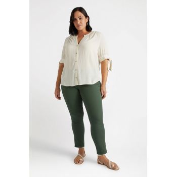 Pantaloni slim fit conici