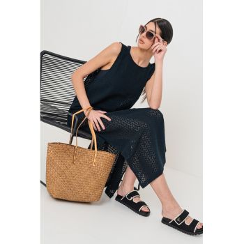 Rochie cu decolteu rotund si perforatii - pentru plaja