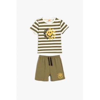Set de tricou si pantaloni scurti cu model in dungi - 2 piese