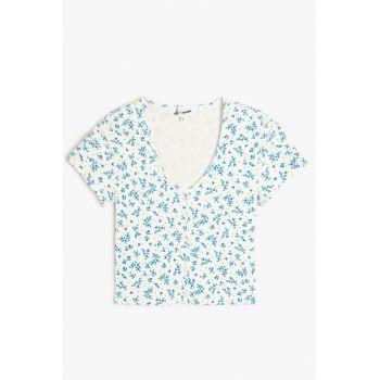 Tricou crop cu decolteu in V si nasturi