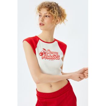 Tricou crop cu imprimeu text
