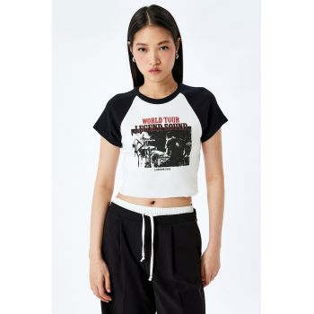 Tricou crop cu maneci contrastante
