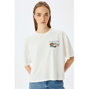 Tricou cu decolteu la baza gatului si imprimeu pe partea din spate