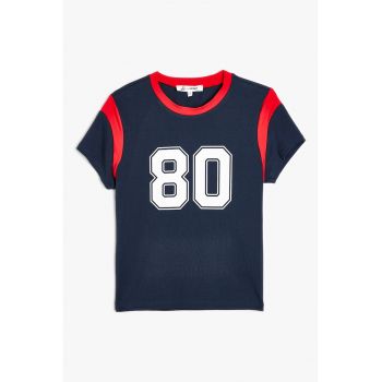 Tricou regular fit cu model text