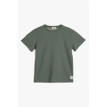 Tricou tricotat fin cu model uni