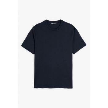 Tricou uni cu decolteu la baza gatului