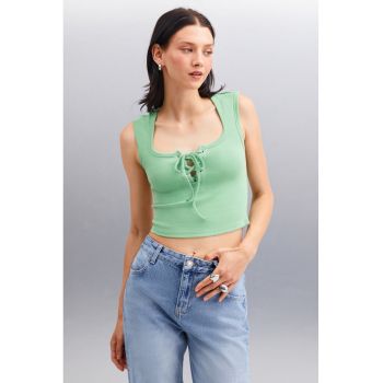 Bluza crop cu decolteu patrat