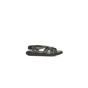 Sandale de piele cu barete multiple si catarama