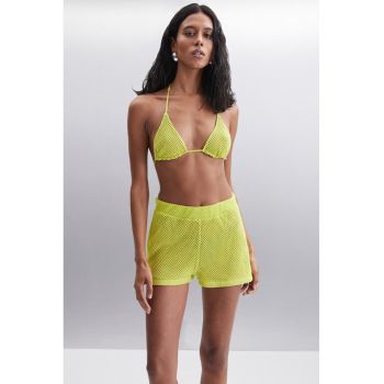 Sutien de baie cu cupe triunghiulare