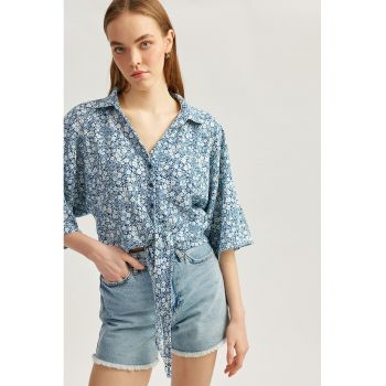 Tricou cu model floral si maneci ample