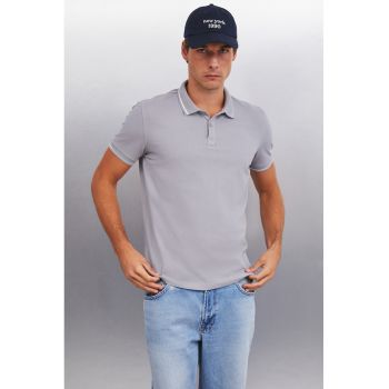 Tricou polo cu accente cu model in dungi