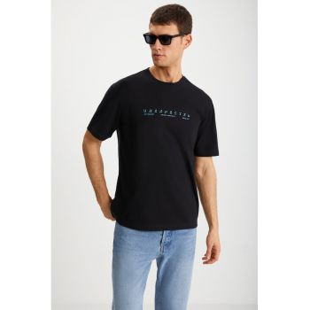 Tricou regular fit cu imprimeu text