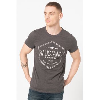 Tricou cu decolteu la baza gatului si imprimeu logo