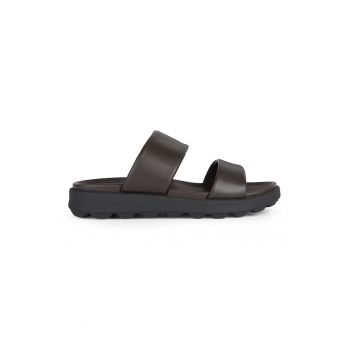 Papuci de piele