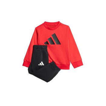 Trening cu logo contrastant