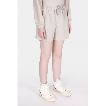 Pantaloni scurti cu talie inalta si buzunare laterale