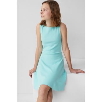 Rochie midi cu croiala evazata