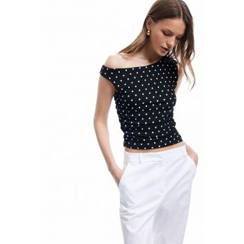 Top slim fit cu decolteu pe un umar