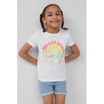 Tricou cu decolteu la baza gatului - model grafic si imprimeu text