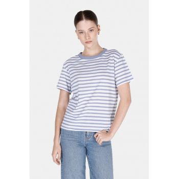 Tricou cu decolteu la baza gatului si model in dungi