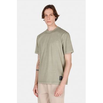 Tricou cu decolteu la baza gatului si model uni