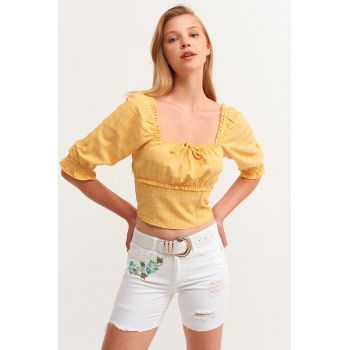 Bluza crop cu decolteu patrat si maneci bufante