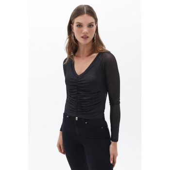 Bluza cu decolteu in V si model drapat