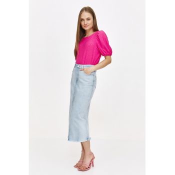 Bluza cu decolteu rotund si perforatii