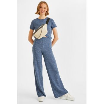 Pantaloni cu croiala ampla si talie inalta