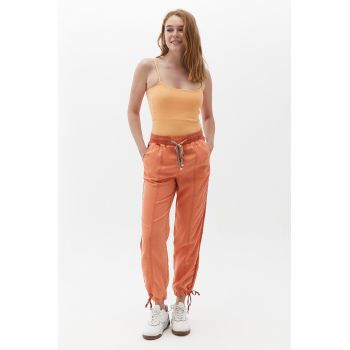 Pantaloni de trening din lyocell cu talie inalta si terminatii cu snur de ajustare
