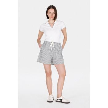 Pantaloni scurti cu dungi - snur si buzunare laterale