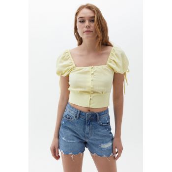Top crop cu decolteu patrat