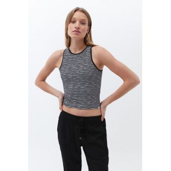Top crop cu model in dungi