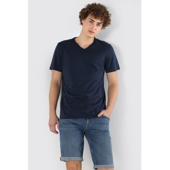 Tricou regular fit cu decolteu in V