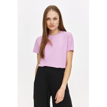 Tricou uni cu decolteu la baza gatului