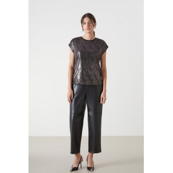 Bluza lejera cu aspect stralucitor